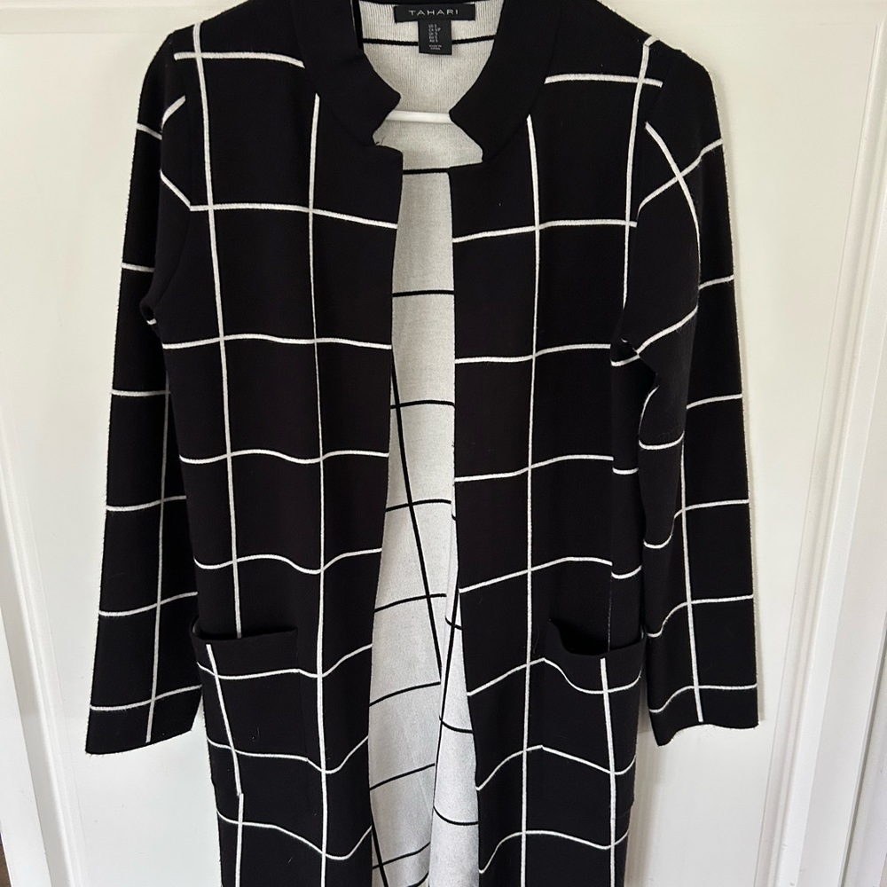 Tahari Long Black and White Grid Pattern Coat Small Gorgeous!